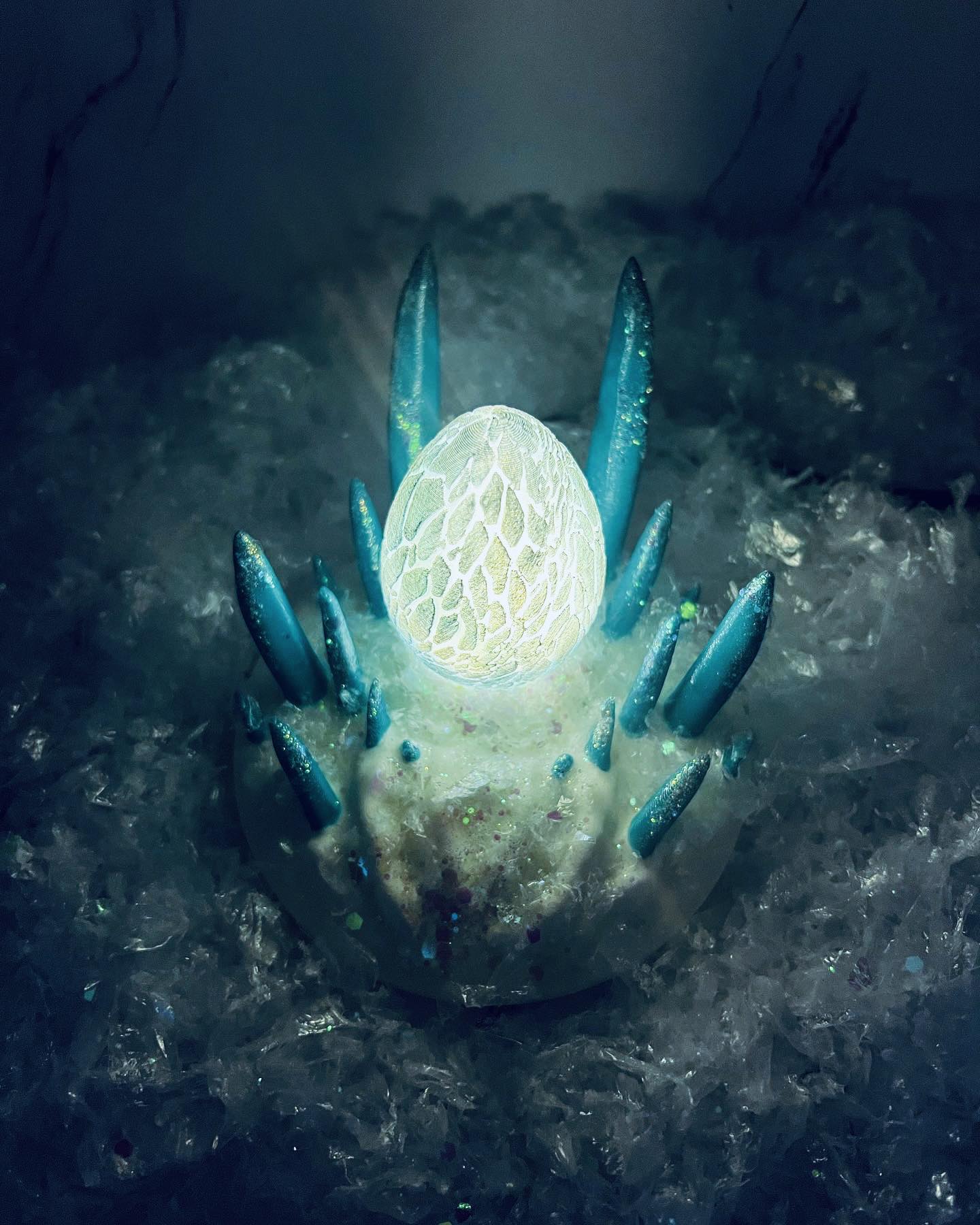 Ice Wyvern Egg Nest (Illuminates!)