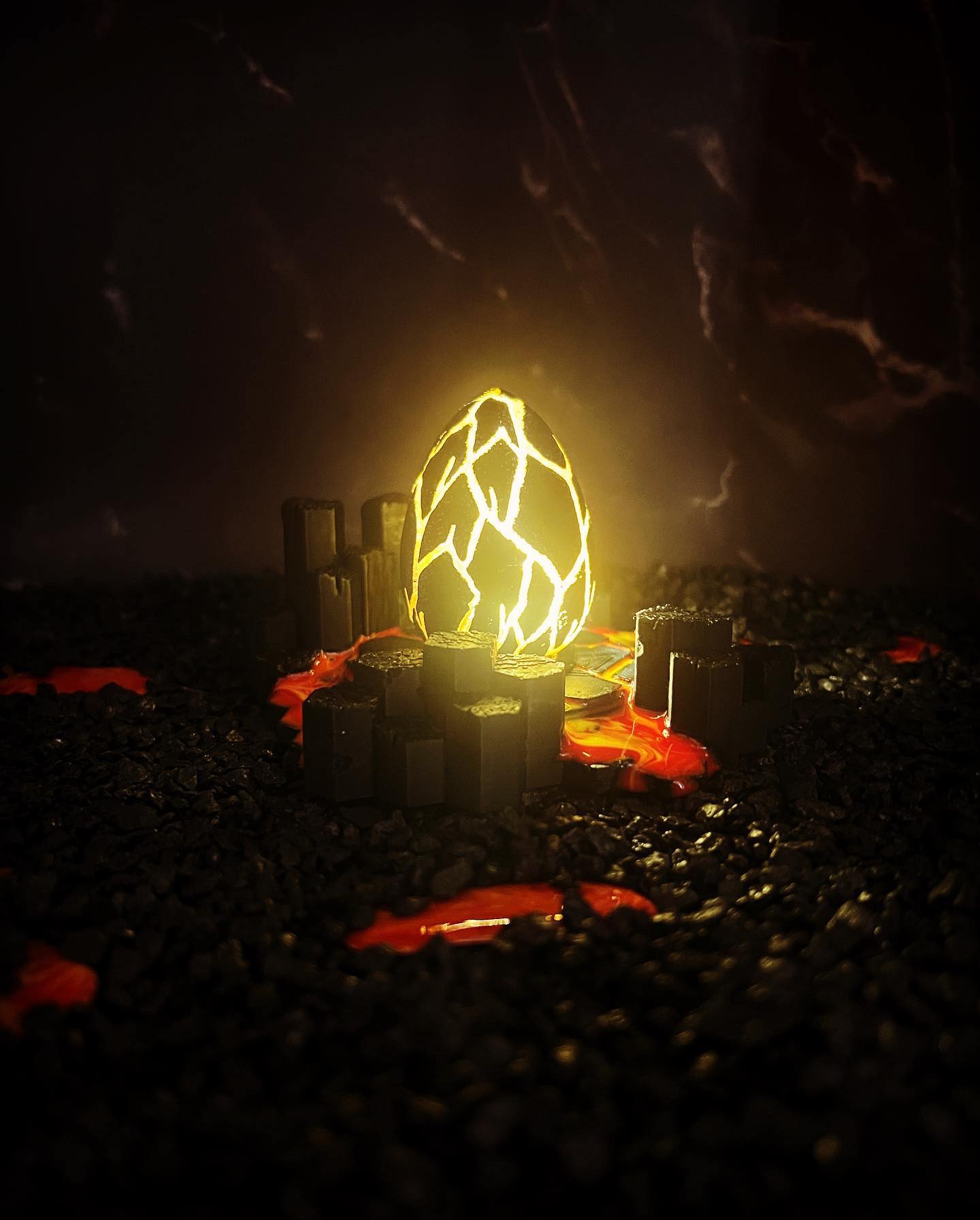 Fire Wyvern Egg Nest (Illuminates!)