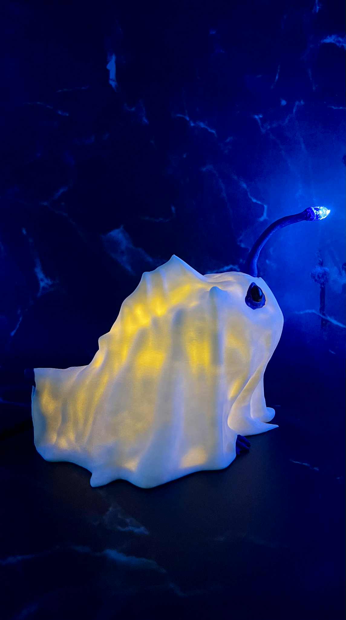 Ark Survival Inspired Halloween Bulbdog Ghost Lamp – Flickering LED Glow Collectible