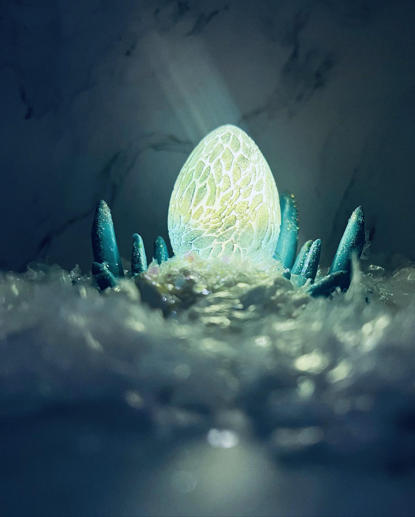 Ice Wyvern Egg Nest (Illuminates!)
