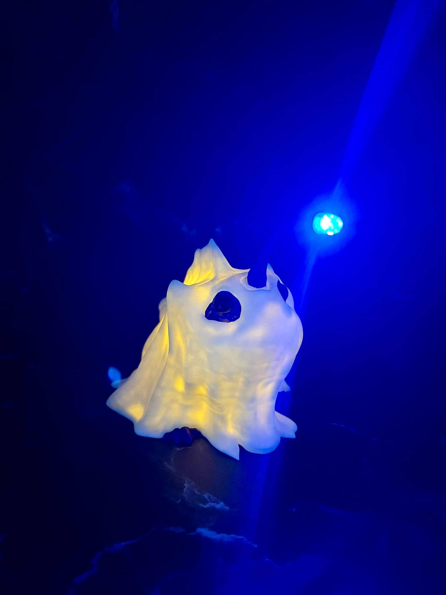 Ark Survival Inspired Halloween Bulbdog Ghost Lamp – Flickering LED Glow Collectible