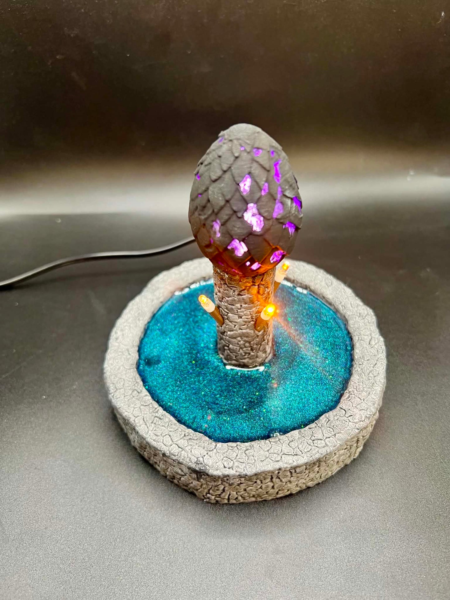 Realistic Ender Dragon Egg Display | Illuminated Minecraft-Inspired Lamp | USB Powered Gaming Decor
