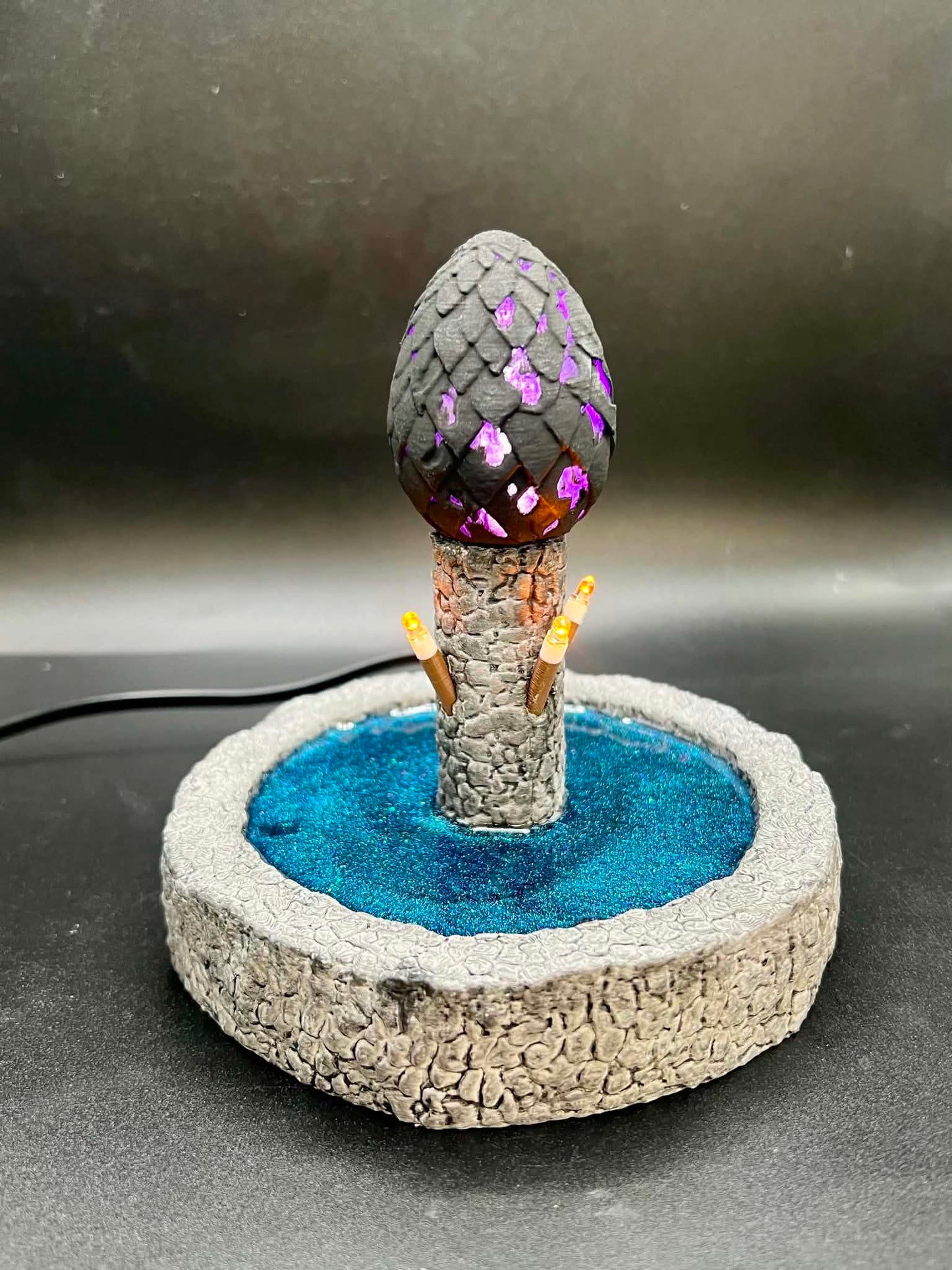 Realistic Ender Dragon Egg Display | Illuminated Minecraft-Inspired Lamp | USB Powered Gaming Decor